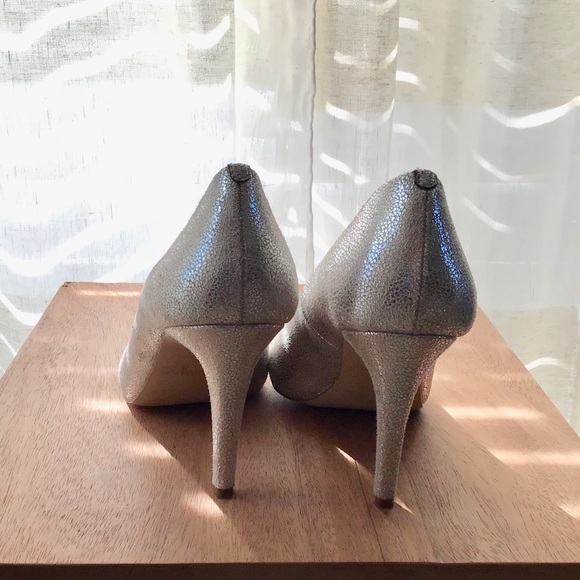 Brand New Silver J Crew Isabelle pumps NWT 9M - Picture 4 of 8